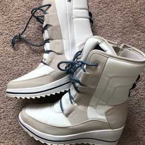 Khombu women’s platform snowboot